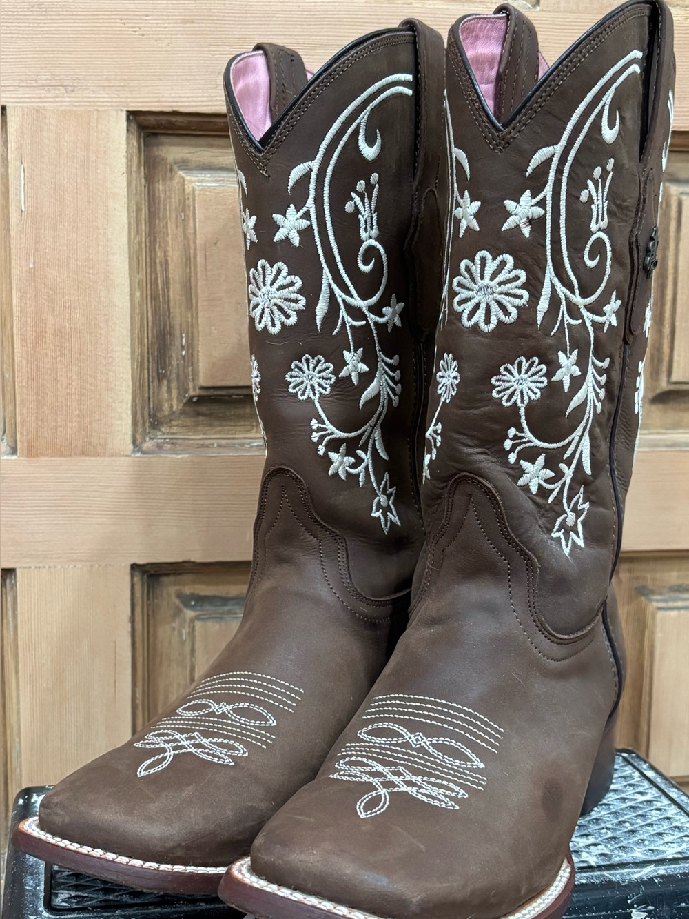 Brown Embroidered Women’s Western Boot